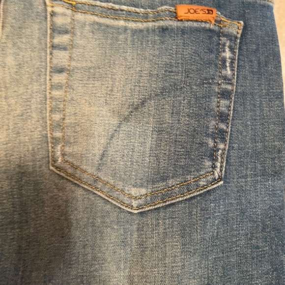 Joe’s Gretchen Stretch Boyfriend Slim Crop Jeans - Picture 4 of 4